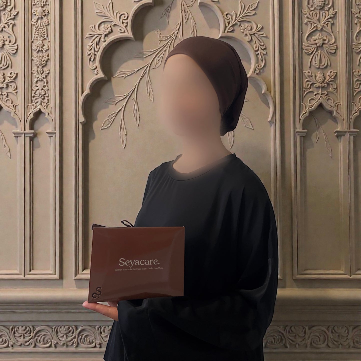 Bonnet sous-voile à nouer intérieur en soie