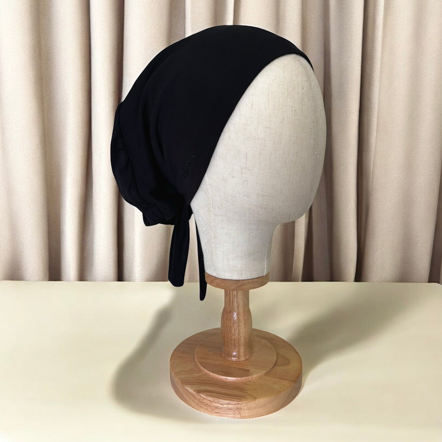 Bonnet sous-voile à nouer intérieur en soie